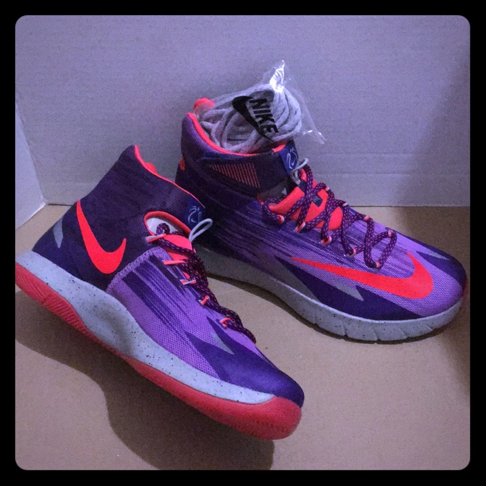 NIKE ZOOM MENS BASKETBALL SHOES